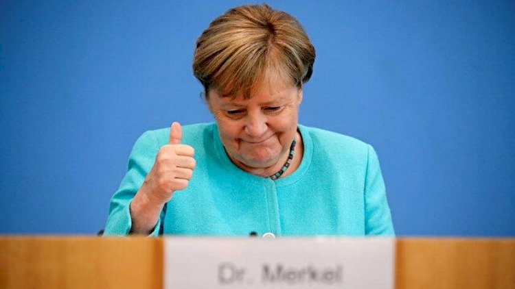 Merkel vəzifədən getdi - Rəsmi