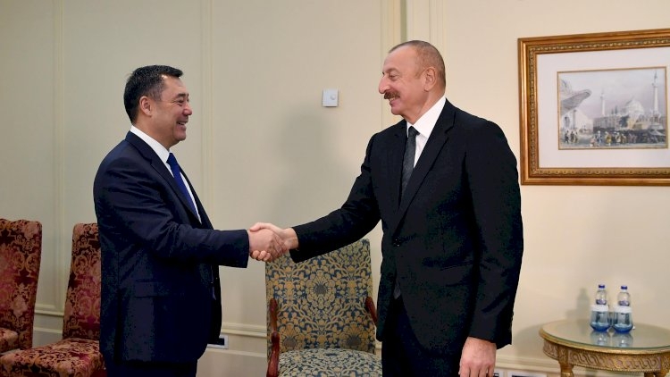 İlham Əliyev İstanbulda Qırğızıstan prezidenti ilə görüşdü