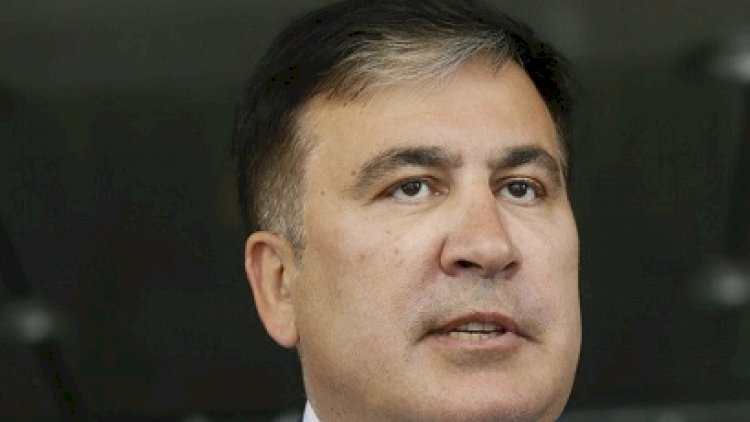"Saakaşvili çarpayıdan qalxa bilmir" - Eks-prezidentin həkimi