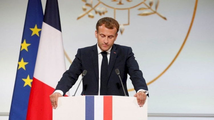 Fransa bayrağının rəngi dəyişdirildi