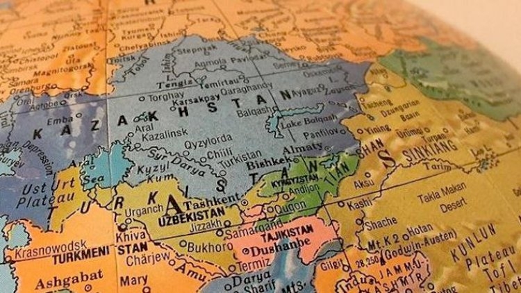 Qazaxıstanda yenilik: Rus dili artıq rəsmi dil deyil