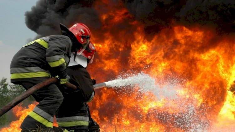 Beyləqanda ev yandı, 2 yaşlı uşaq öldü