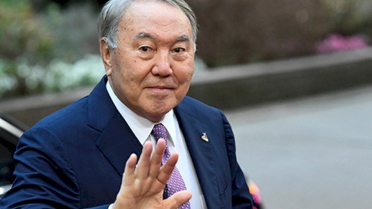 Nazarbayev doğma kəndinə baş çəkdi