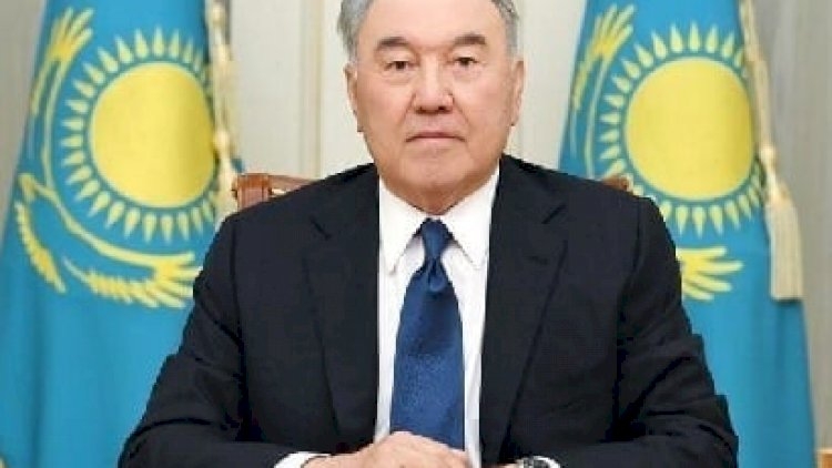 Nazarbayevin bəzi statusları saxlanıldı
