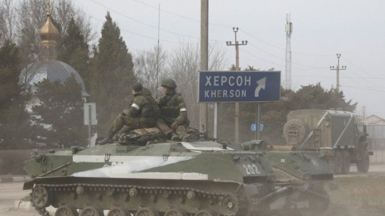 Rusiya qoşunları Xerson şəhərinin müdafiəsini yardı