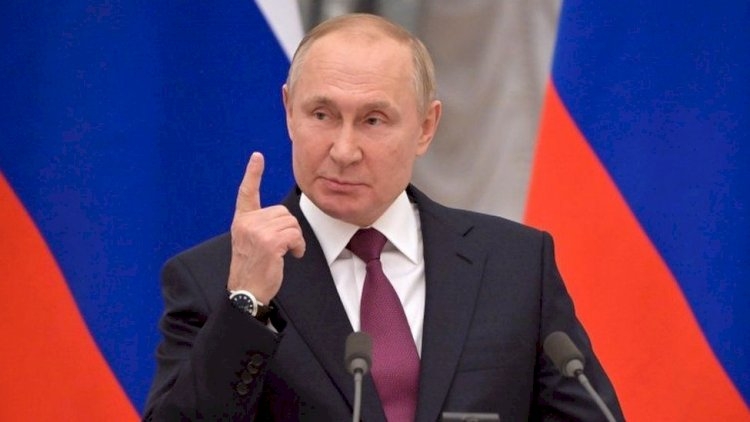 Putin Rusiyadan pul çıxarılmasına məhdudiyyət tətbiq etdi