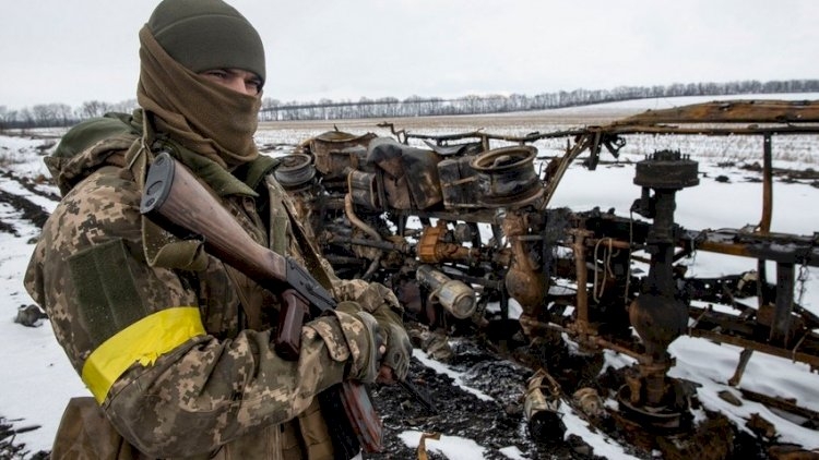 100 min ukraynalı ruslara qarşı könüllü silaha sarıldı