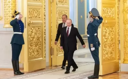 Putin sağ əlini buna görə tərpətmir - Gizli nüans ortaya çıxdı